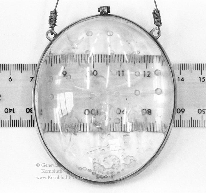 15. Crucifixion, rock crystal intaglio, unengraved obverse with plastic ruler, 8.5 x 6.8 cm including mount, second quarter to mid ninth century. London, British Museum 1867,0705.14 (photo: author).